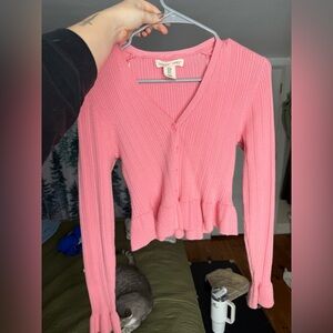 Balletcore Pink Cropped Ruffle Hem Button Up Cardigan Top
Happily Grey 
Small